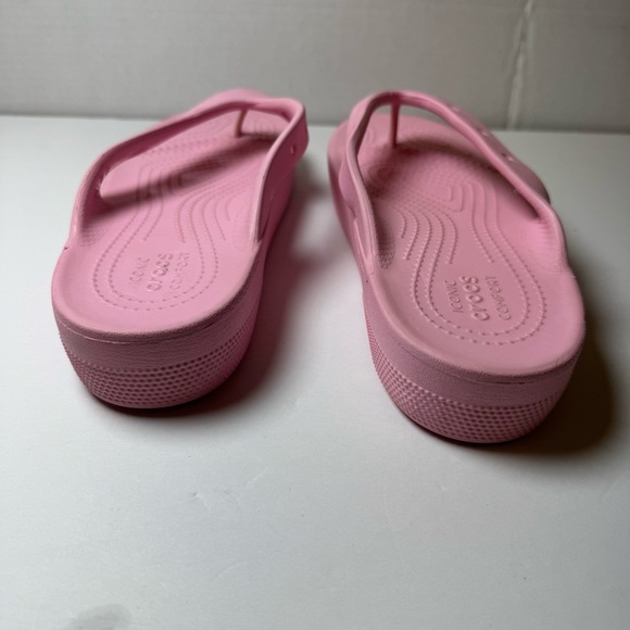 Crocs Classic Platform Flip Flops - Picture 5 of 10